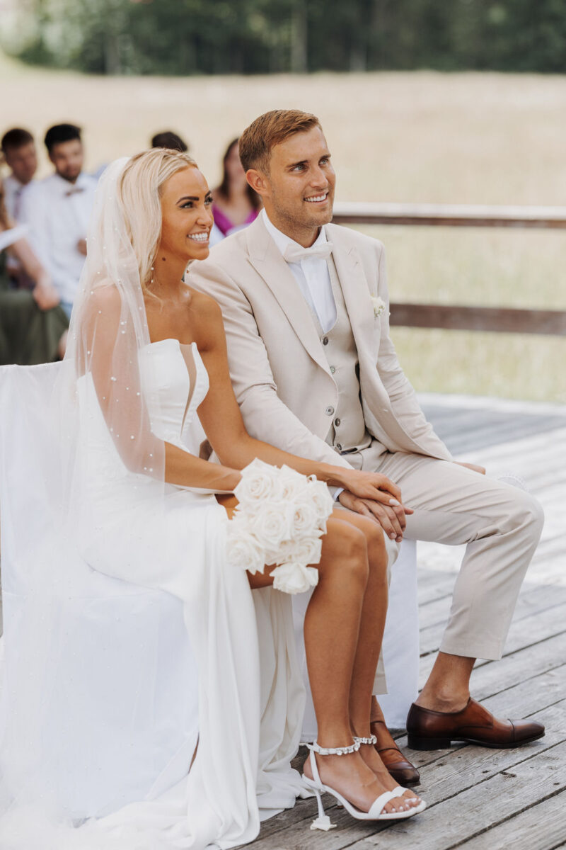 Brautpaar bei der Trauung am Tatzlwurm