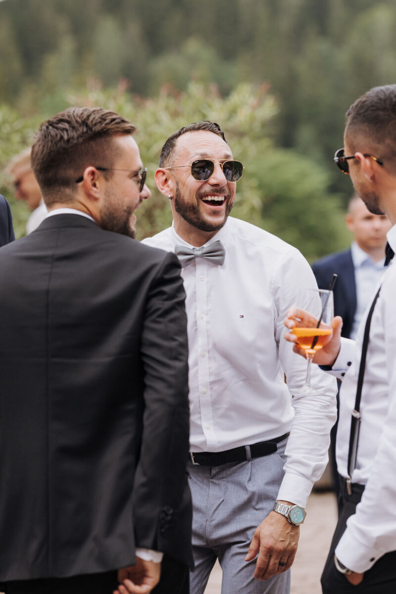 Ausgelassene Stimmung auf der Hochzeit am Tatzlwurm