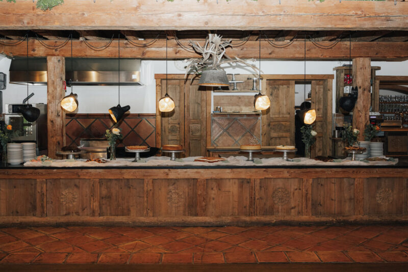 Kuchenbuffet an der Mühle in Holzham