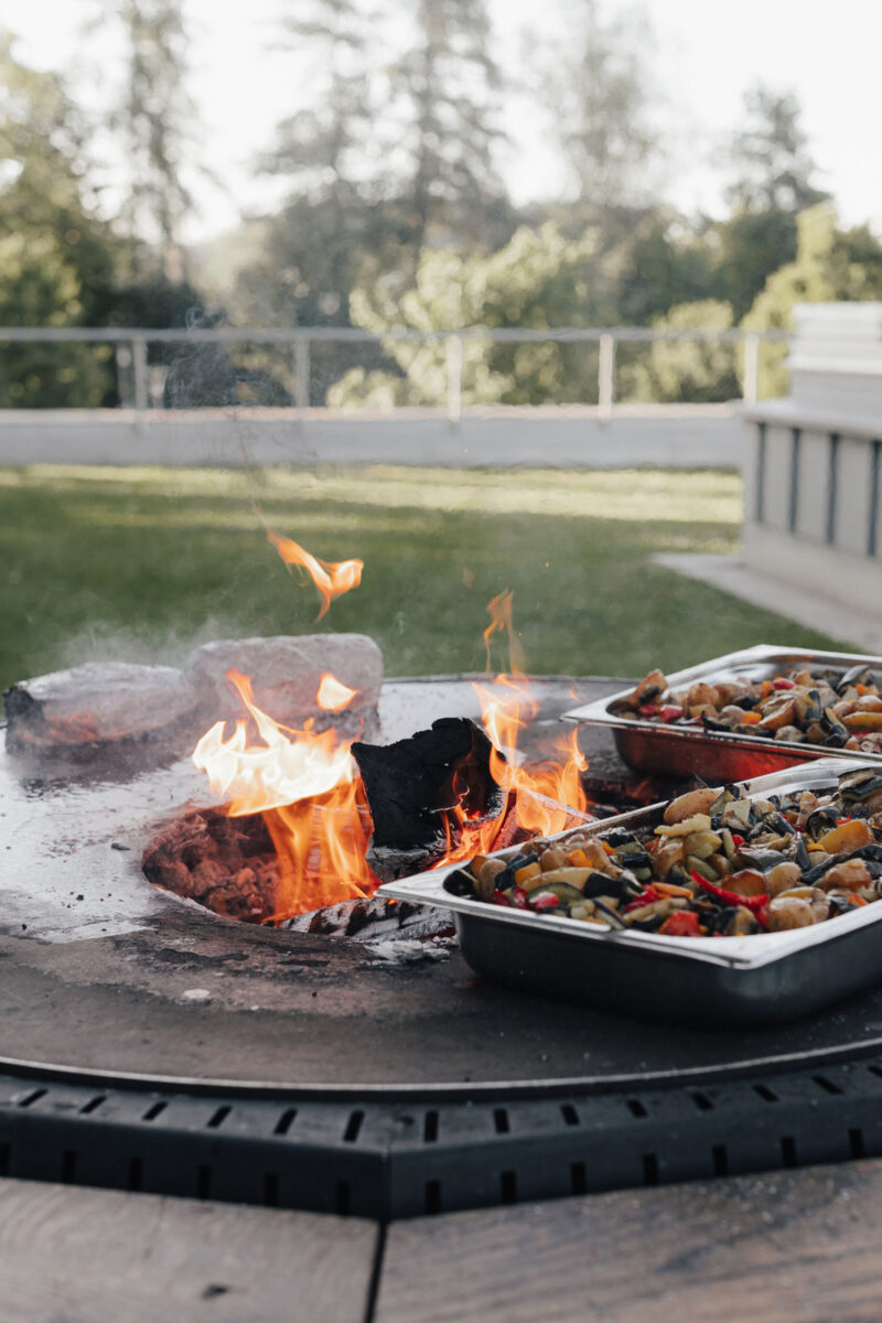 Grillbuffet als Abendessen bei der Hochzeit im Dinzler Irschenberg