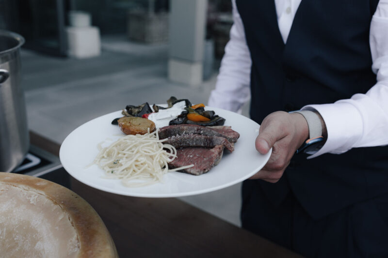 Grillbuffet als Abendessen bei der Hochzeit im Dinzler Irschenberg