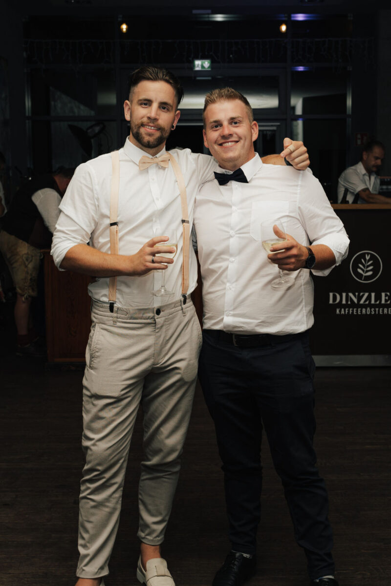 Hochzeitsgäste am Dinzler Irschenberg