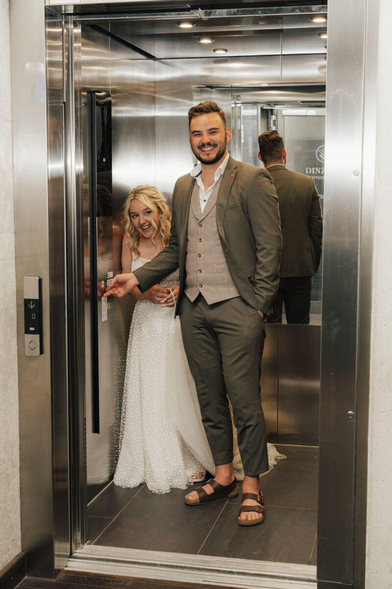 Hochzeitsgäste beim tanzen am Dinzler Irschenberg