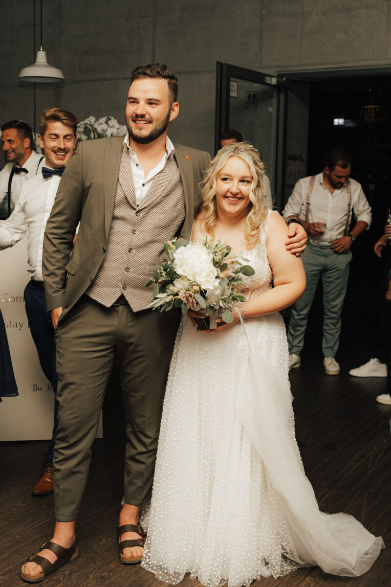 Hochzeitsgäste beim tanzen am Dinzler Irschenberg