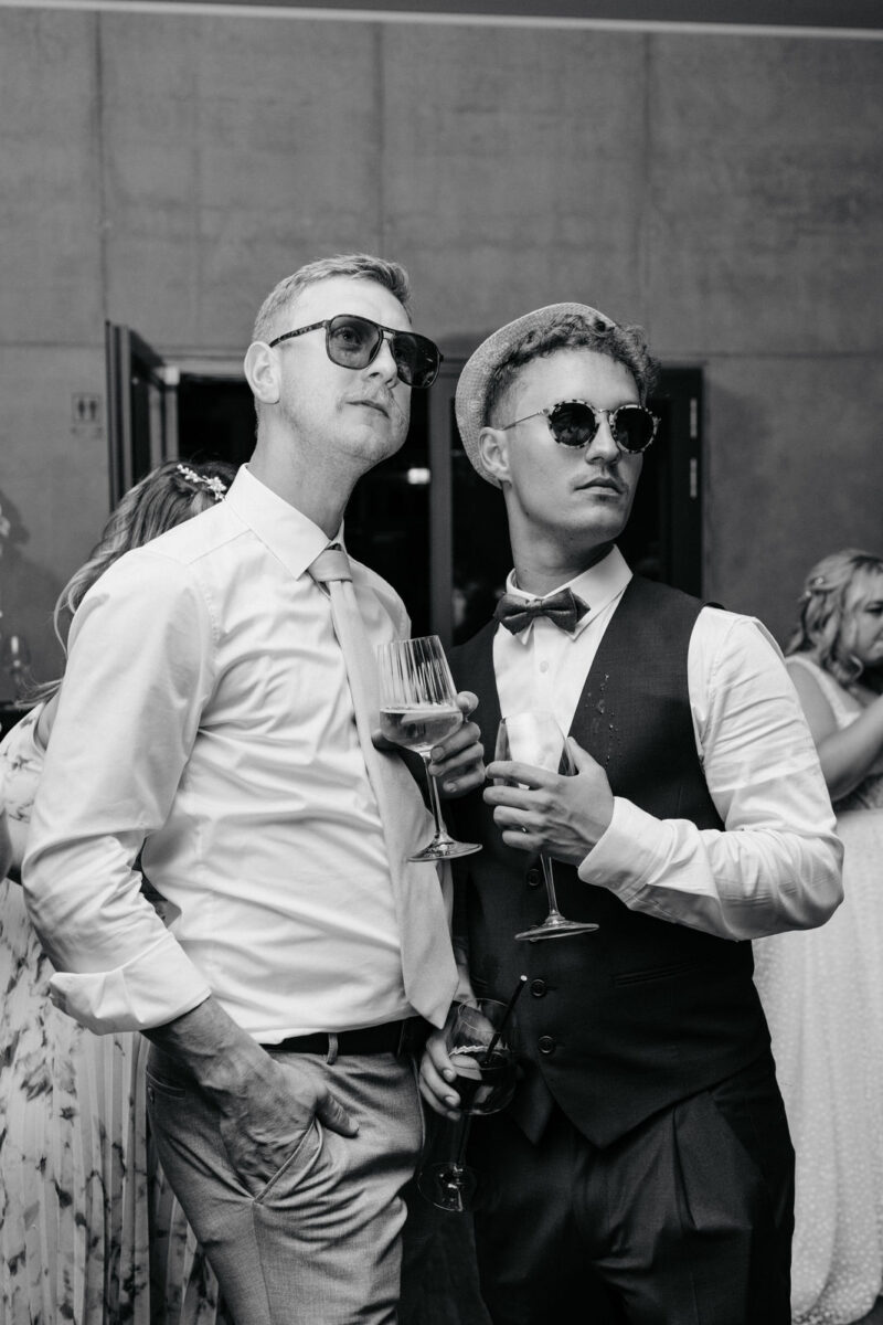 Hochzeitsgäste beim tanzen am Dinzler Irschenberg