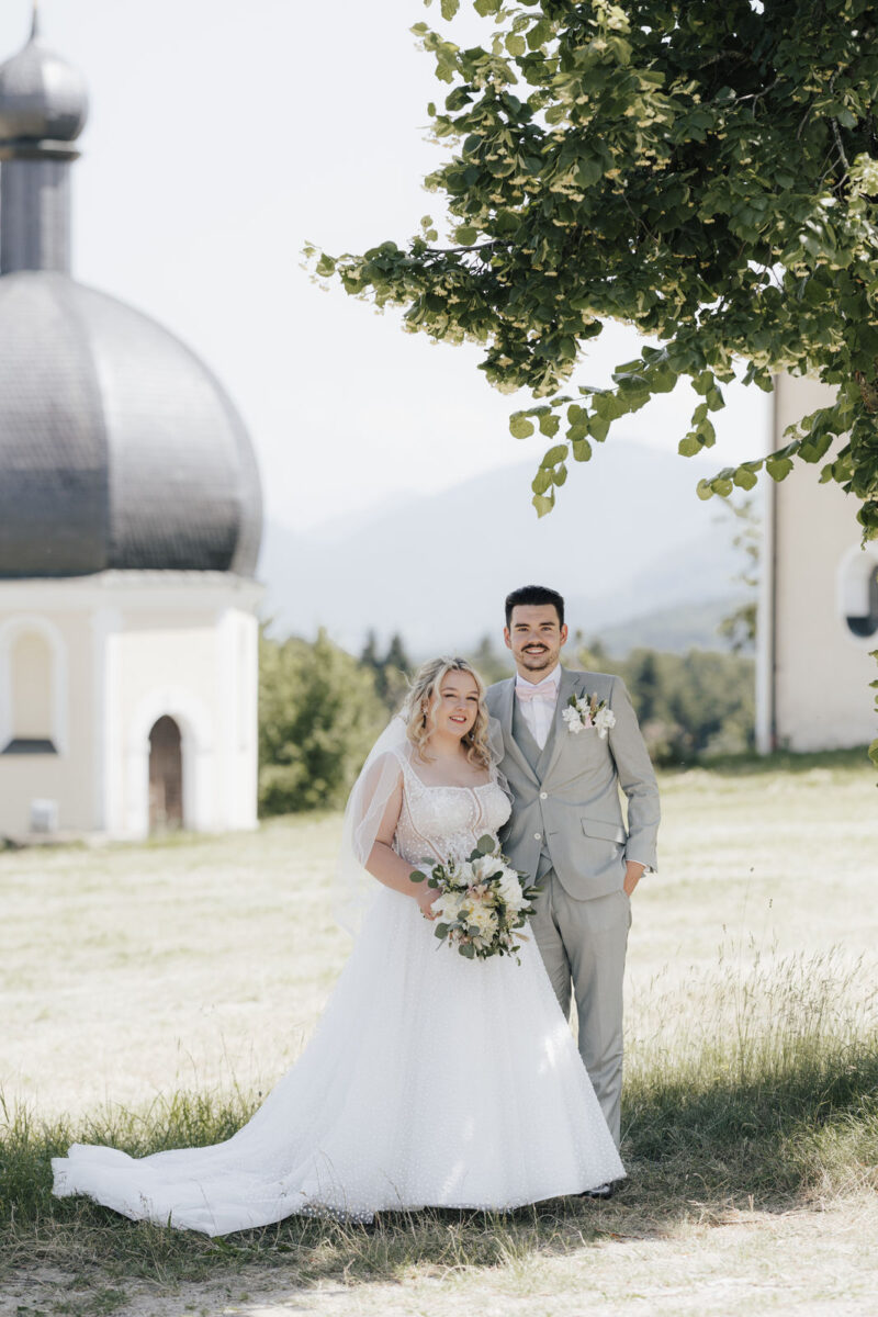 Brautpaarshooting in Wilparting bei der Hochzeit im Dinzler Irschenberg