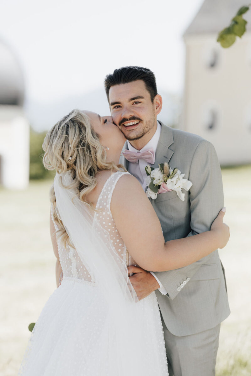 Brautpaarshooting in Wilparting bei der Hochzeit im Dinzler Irschenberg
