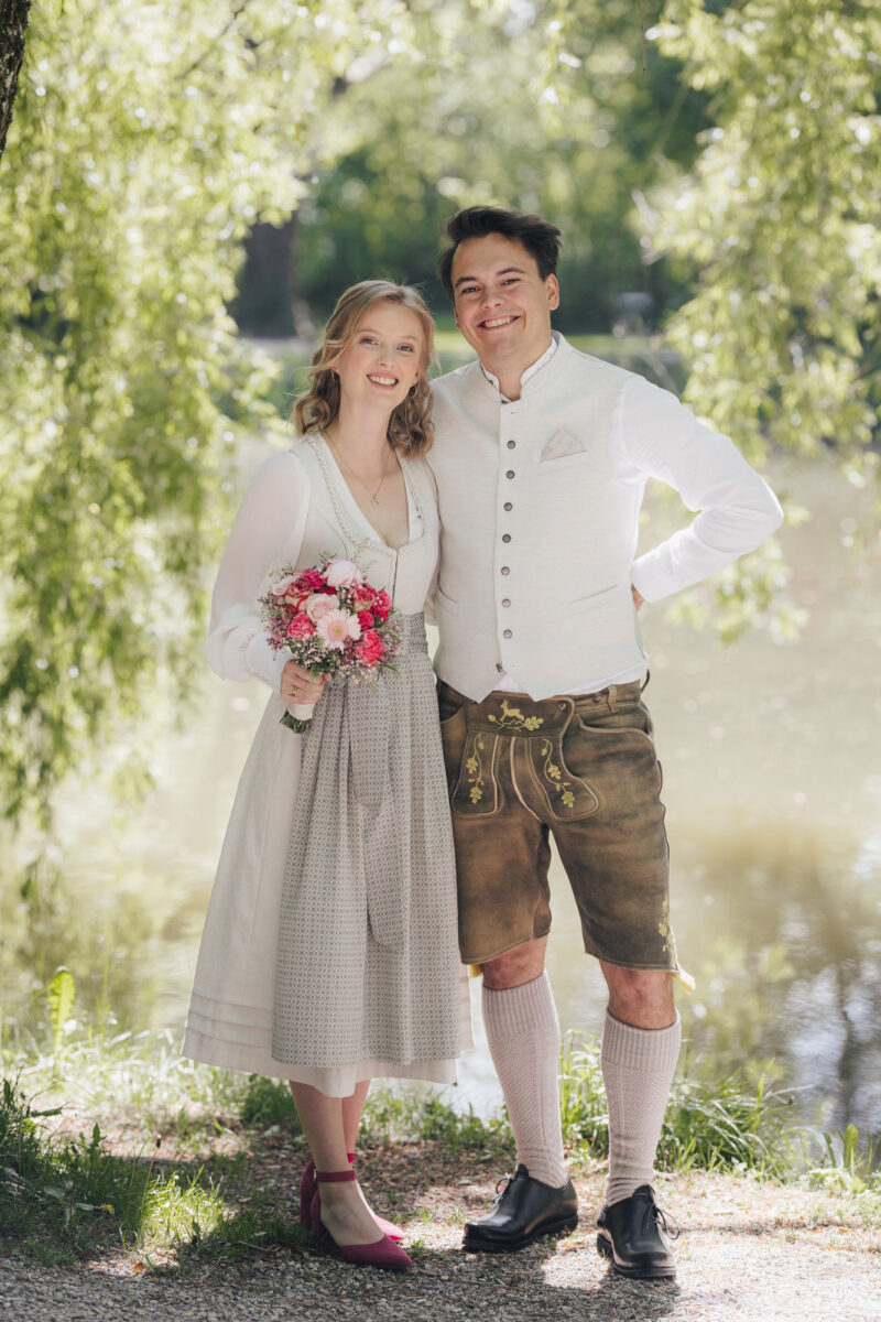 Brautpaar im Kurpark in Bad Aibling